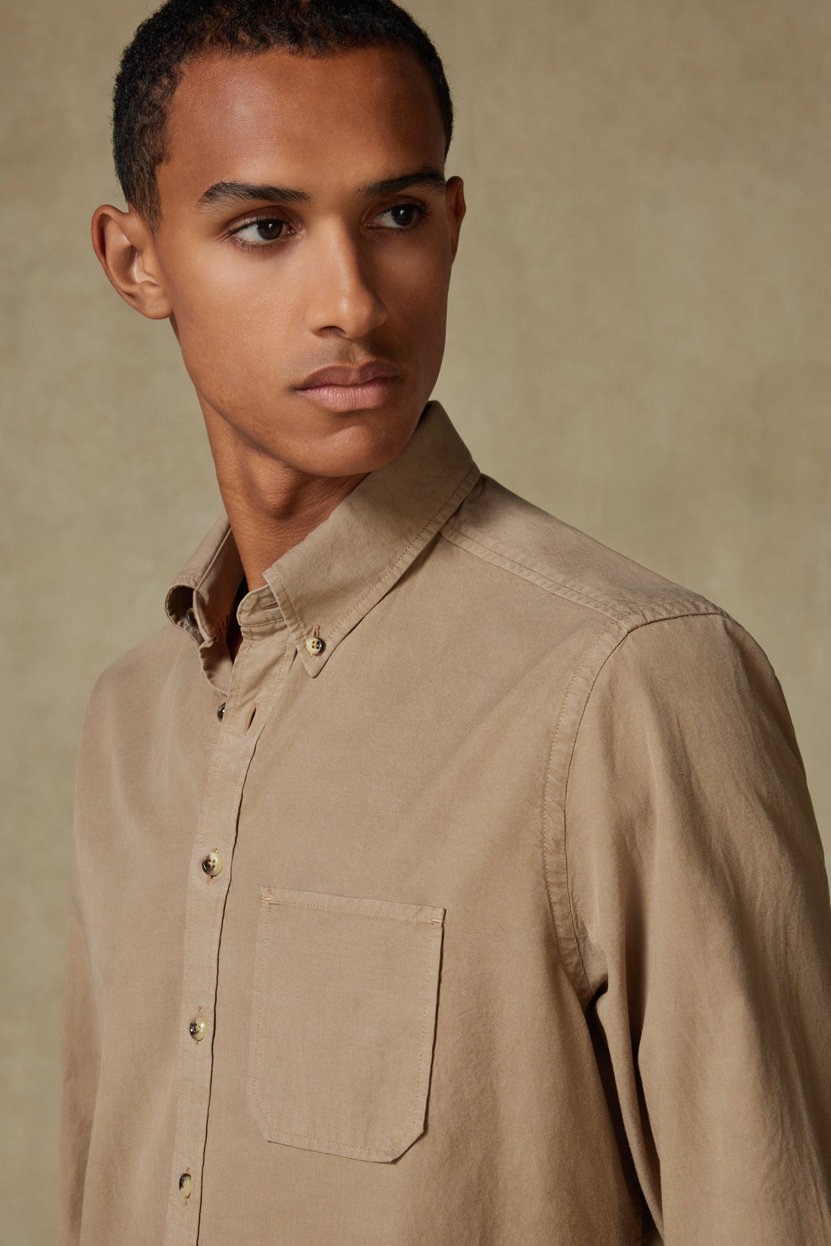 Abbate Federico Dokuma Tencel (Lyocell) Comfort Fit Bej Düğmeli Yaka Erkek Düz Gömlek