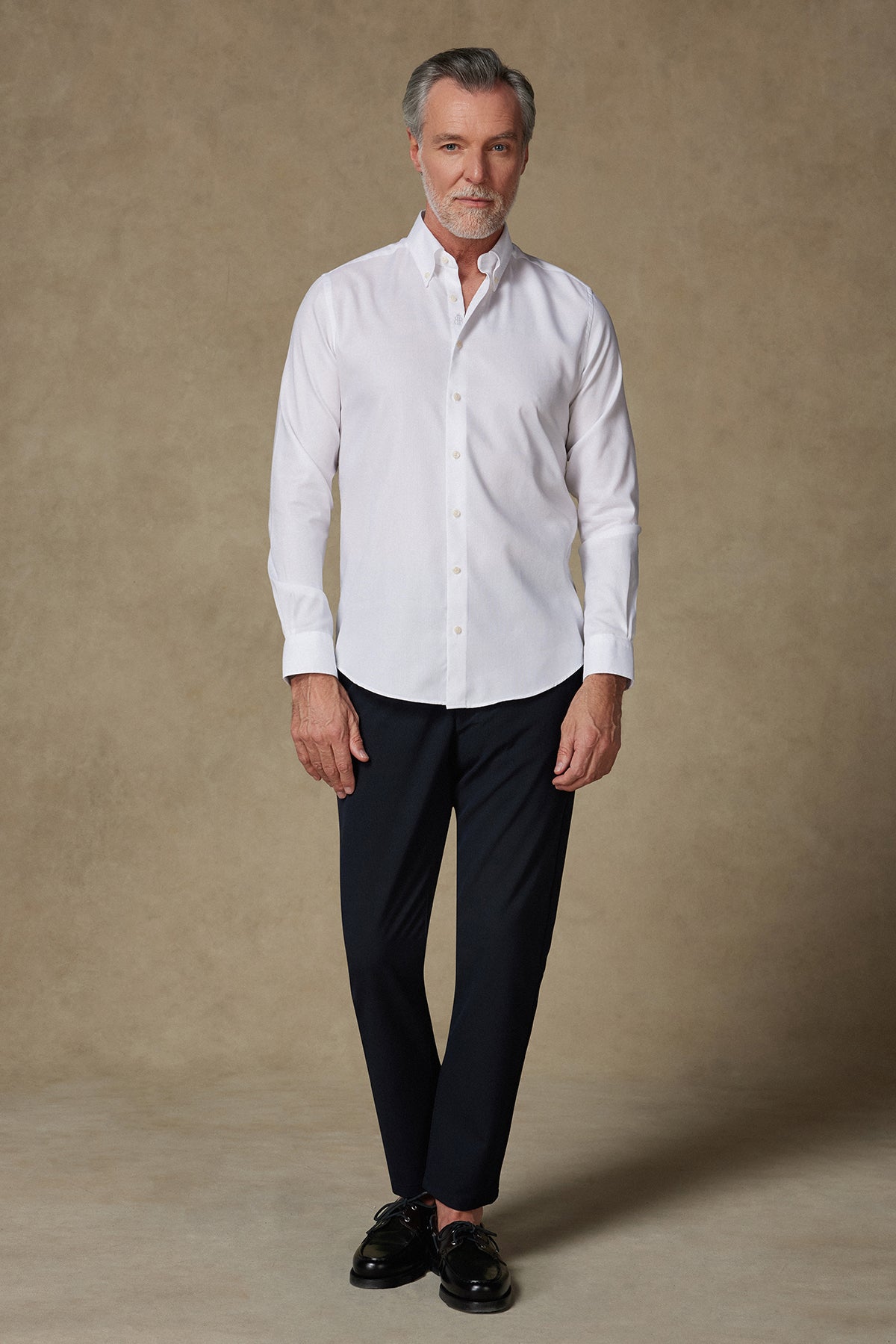 Abbate Carlo Royal Oxford Kolay Ütülenebilir %100 Pamuklu Slim Fit Beyaz Düğmeli Yaka Erkek Düz Gömlek