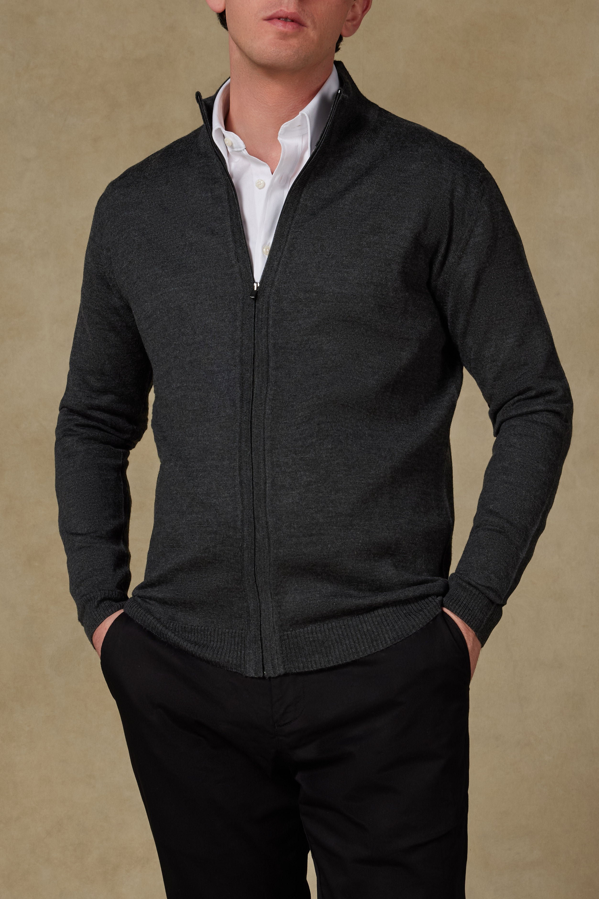 Abbate Seta Örme Kumaş Yünlü Modern Fit Koyu Gri Dik Yaka Erkek Düz Triko