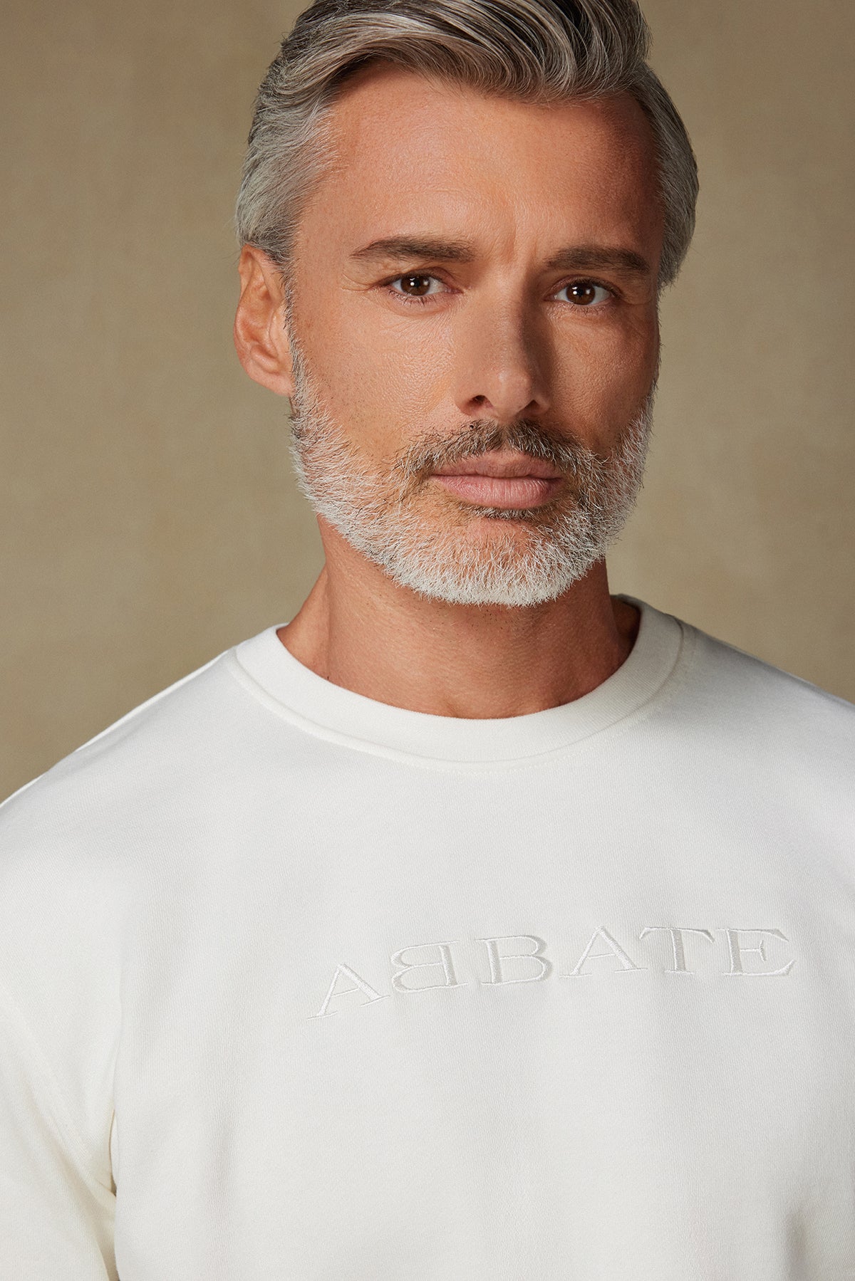 Abbate Sweatshirt Örme Kumaş Pamuklu Comfort Fit Beyaz Bisiklet Yaka Erkek Nakışlı Sweatshirt