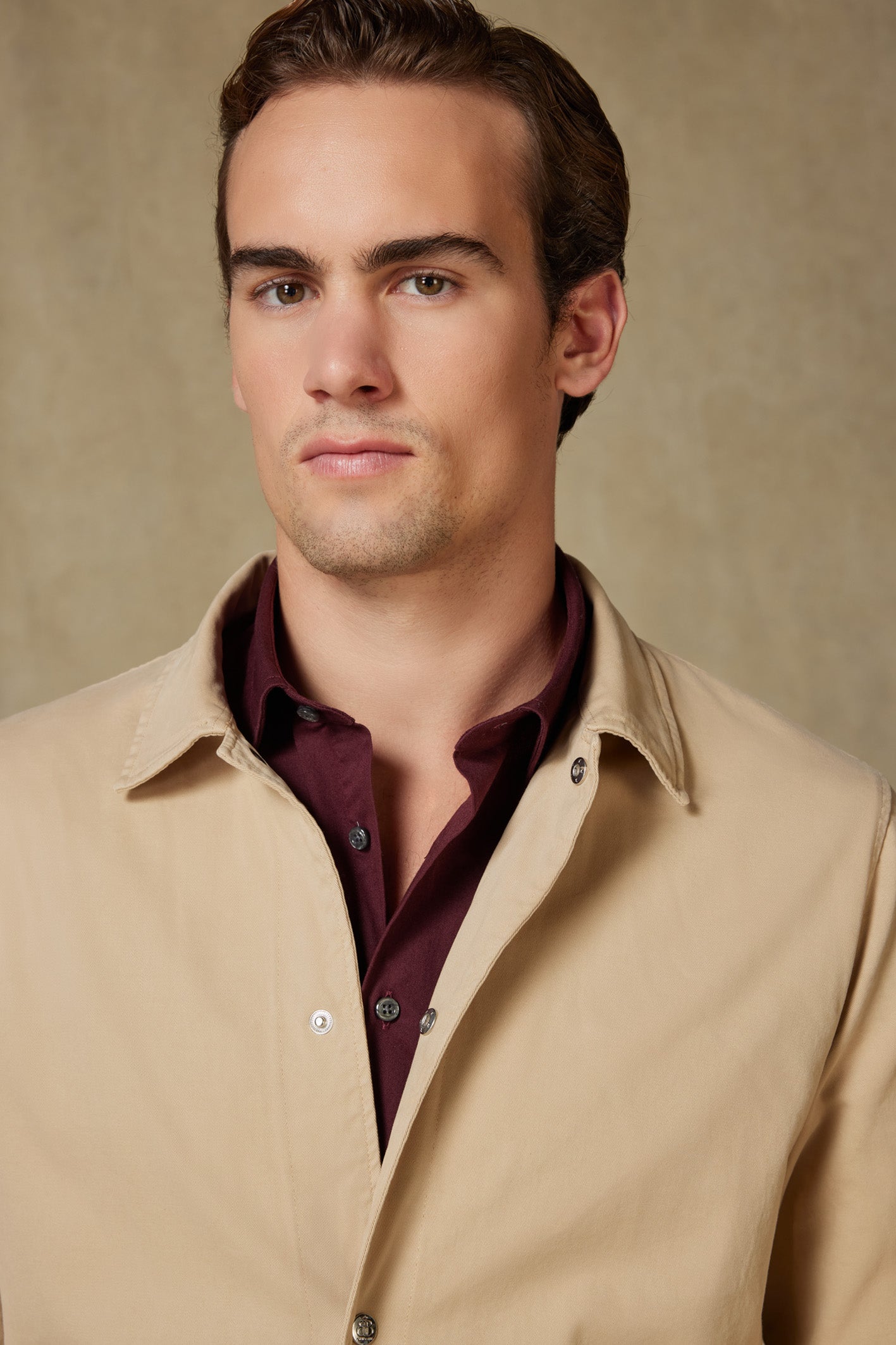 Abbate Renato Dokuma Polyamid Karışımlı Overshirt Fit Bej Klasik Yaka Erkek Düz Gömlek Ceket