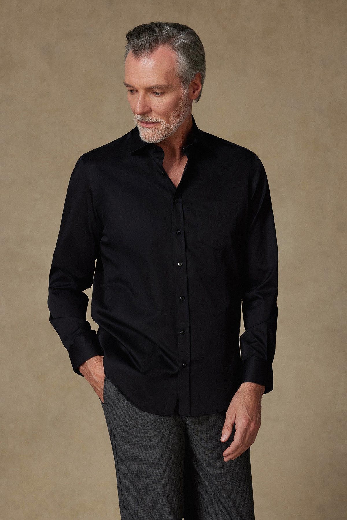 Abbate Leonardo Saten Pamuklu Comfort Fit Siyah Klasik Yaka Erkek Düz Gömlek