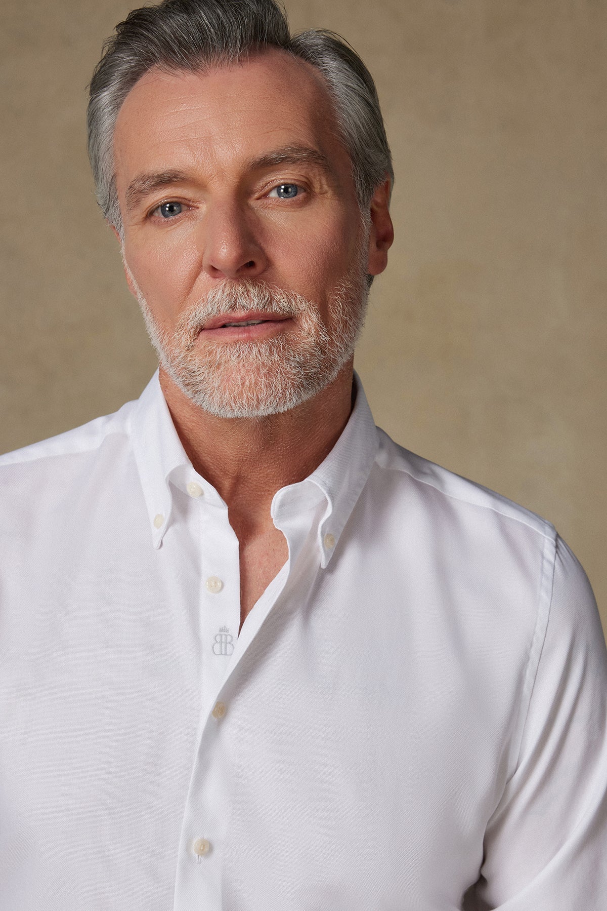 Abbate Carlo Royal Oxford Pamuklu Slim Fit Beyaz Düğmeli Yaka Erkek Düz Gömlek