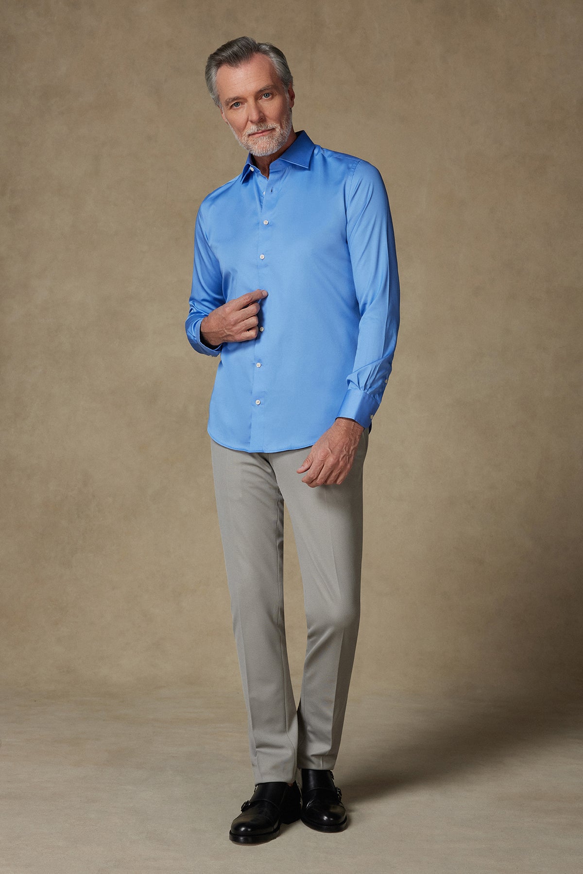 Abbate Donatello Saten Pamuklu Slim Fit Koyu Mavi Klasik Yaka Erkek Düz Gömlek