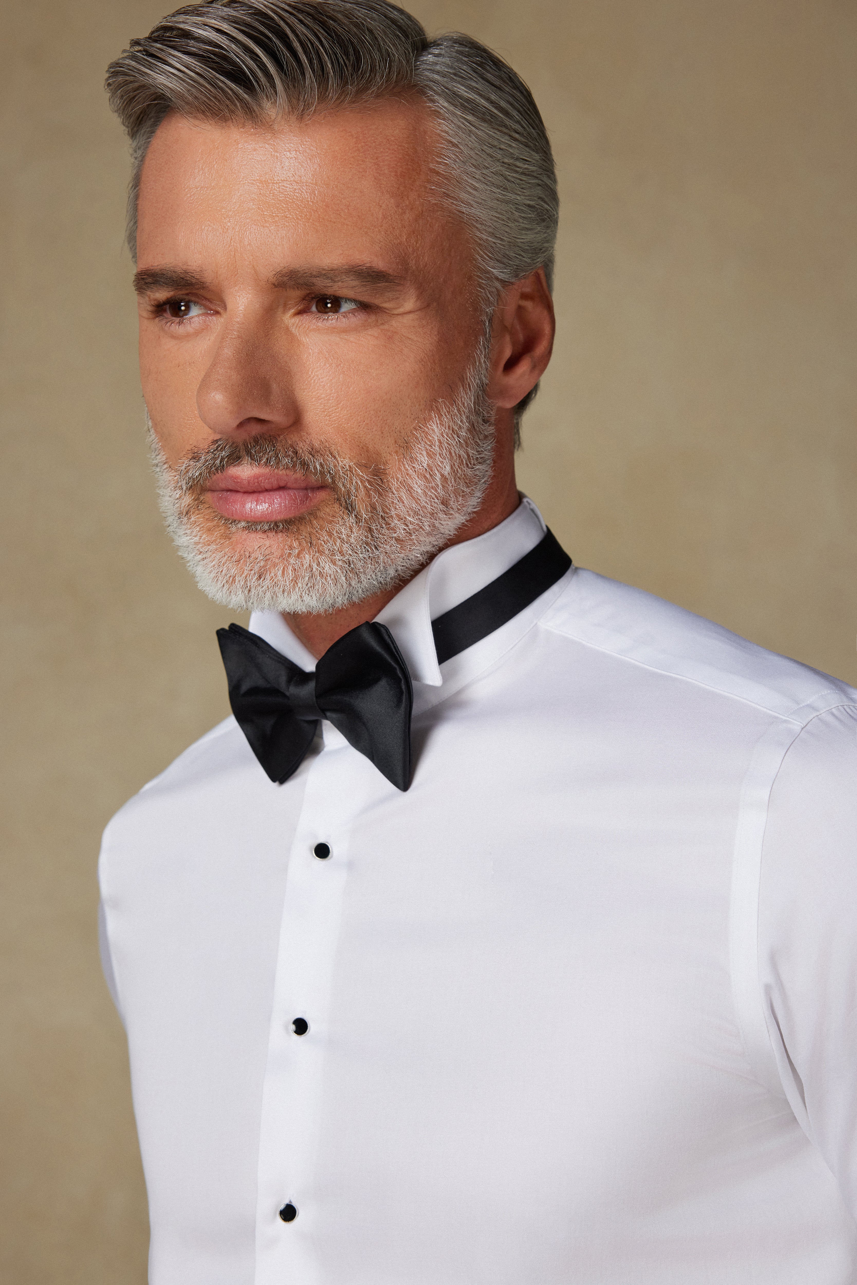 Abbate Ata Saten Pamuklu Slim Fit Beyaz Ata Yaka Erkek Düz Gömlek