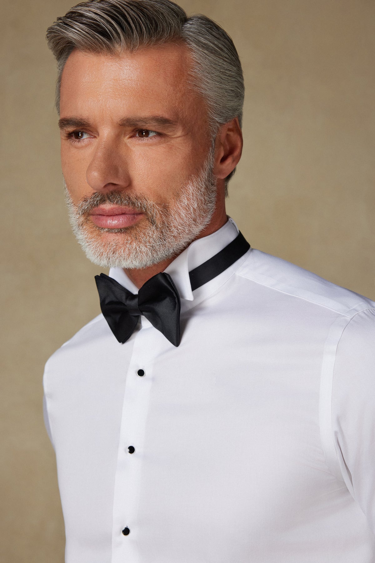 Abbate Ata Saten %100 Pamuk Slim Fit Beyaz Ata Yaka Erkek Düz Gömlek