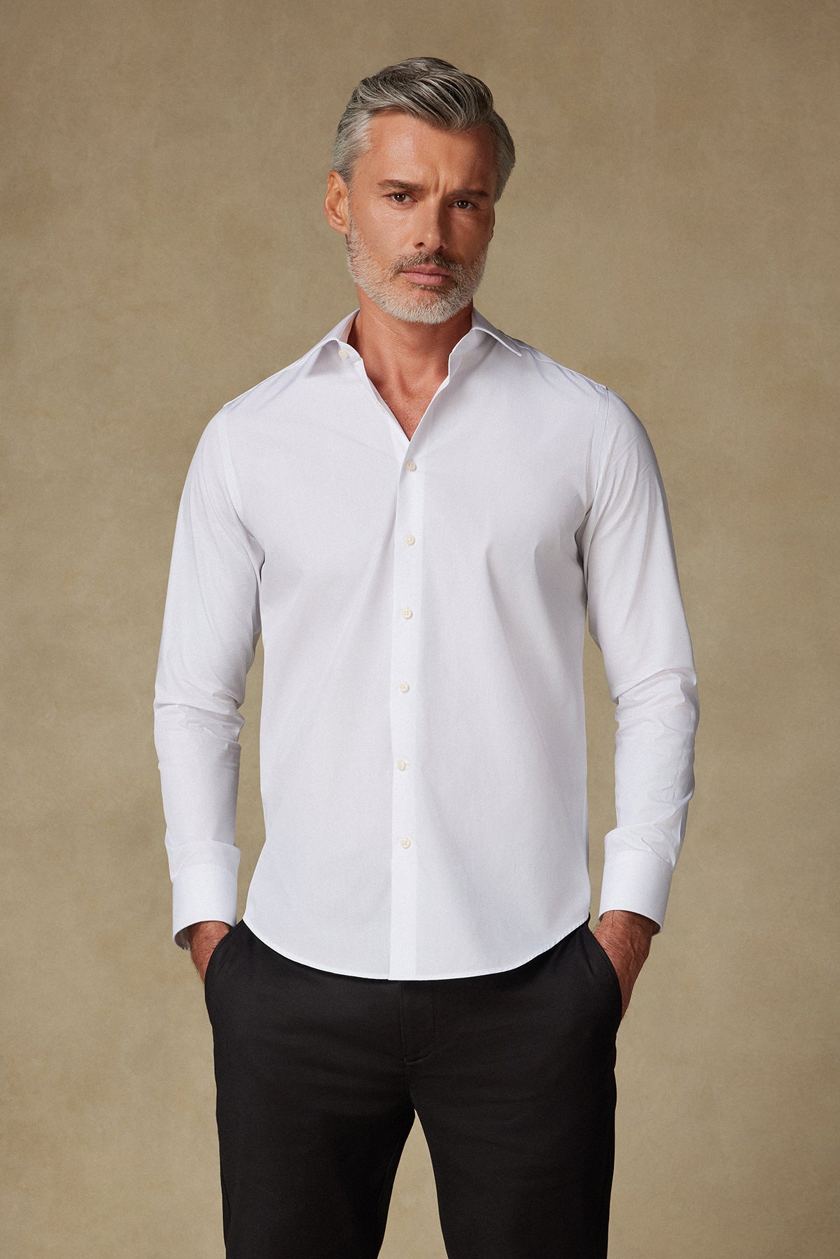 BB Club Oscar Poplin Pamuk Polyester Slim Fit Beyaz Klasik Yaka Erkek Düz Gömlek