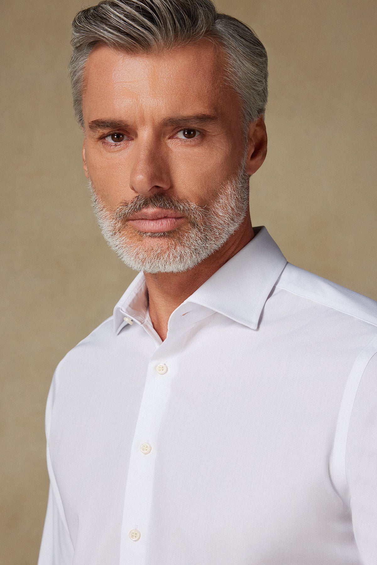 BB Club Oscar Poplin Pamuk Polyester Slim Fit Beyaz Klasik Yaka Erkek Düz Gömlek